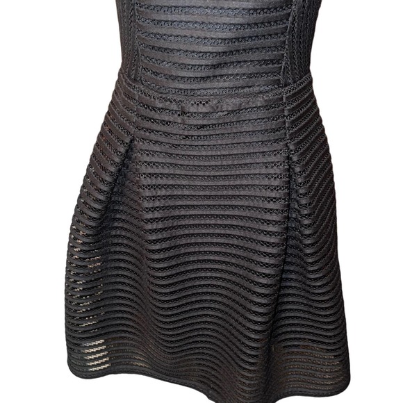 Mossimo Women’s Fit & Flare Little Black Dress Size Medium - Picture 5 of 6